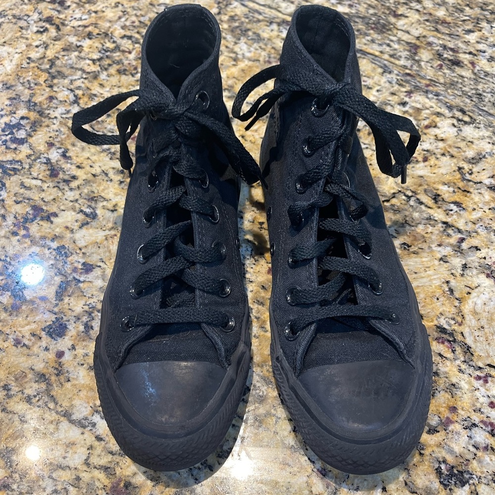 Converse Chuck Taylor hi tops